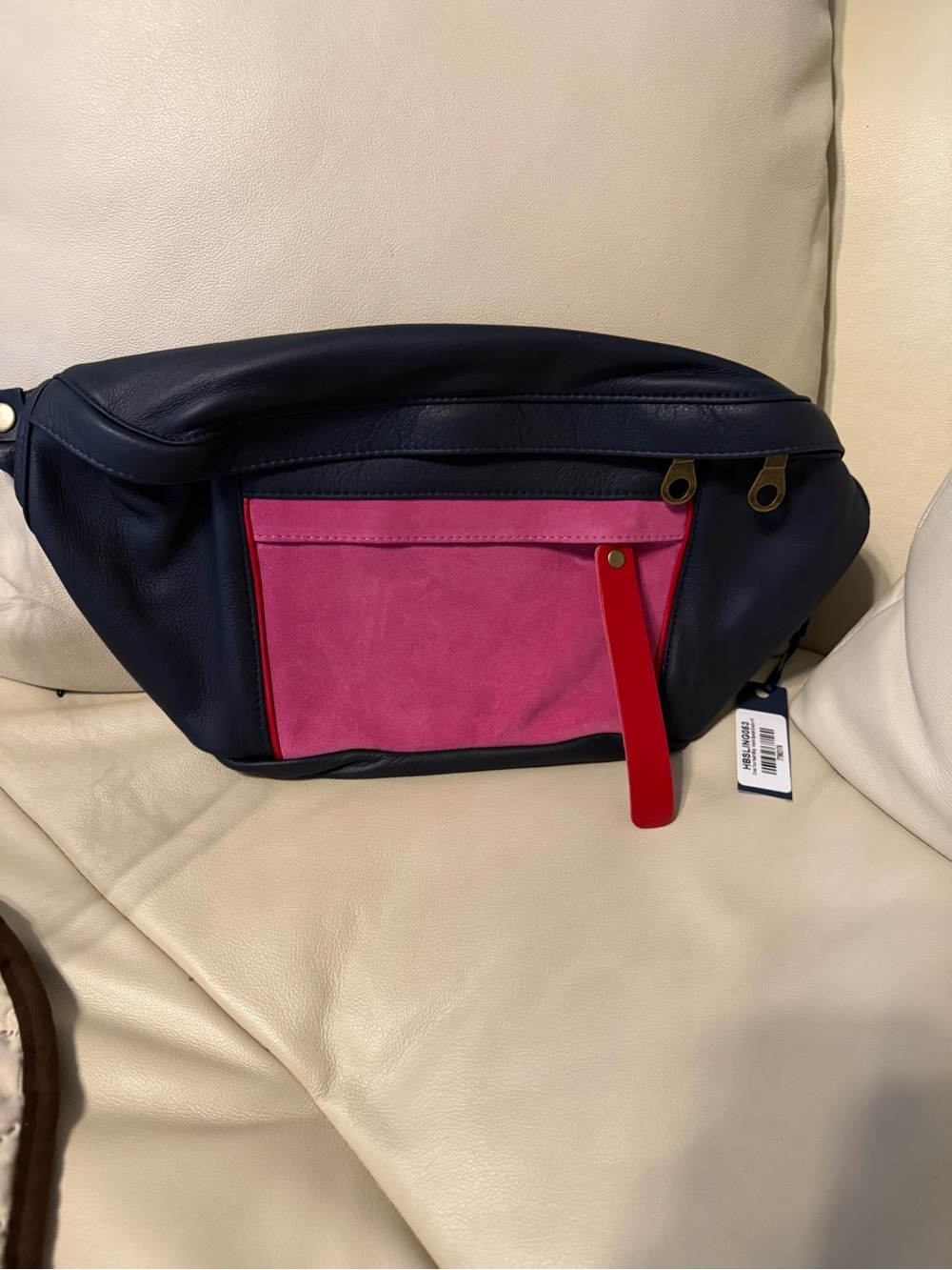 Parker Thatch Navy Leather & Pink Suede sling with Red Accent

NWT
